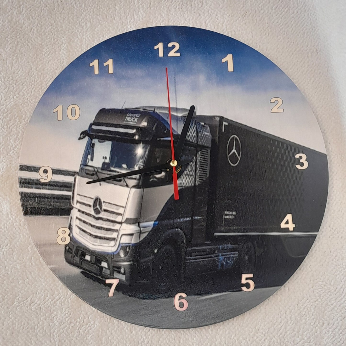 Horloge murale personnalisée – Photo sur bois